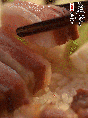 轉(zhuǎn)小火，繼續(xù)蓋蓋子燜2-3分鐘。