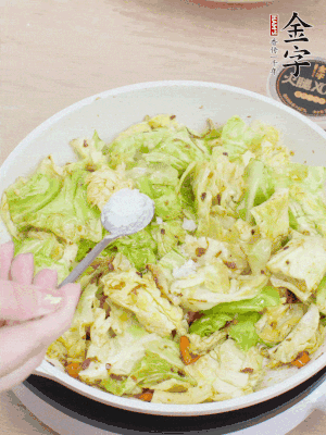 一點鹽、糖調(diào)味。