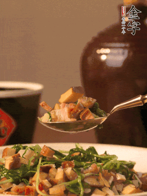 出鍋前嘗味，味淡加點鹽。