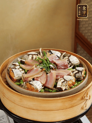 上鍋蒸15分鐘后，放蔥絲，潑熱油